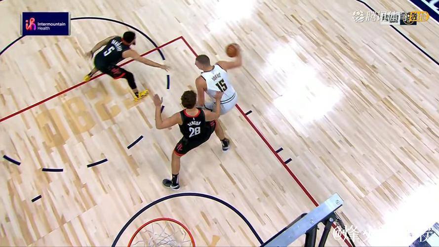 申京冲动犯规难阻约基奇背打2+1